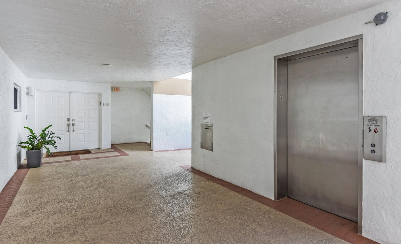 7369 Orangewood Lane, Unit 108, Boca Raton, FL 33433 Photo