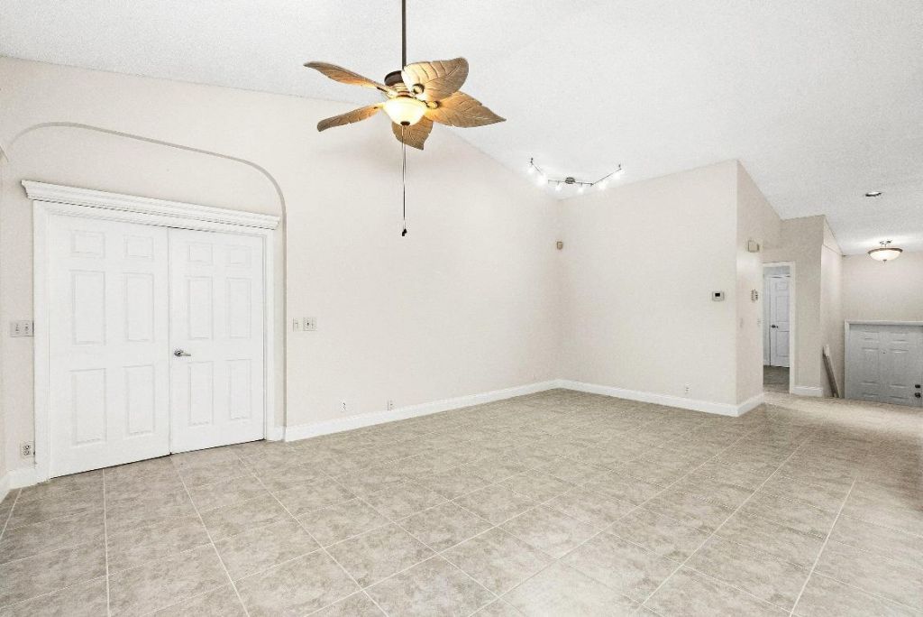 9770 Nickels Boulevard, Unit 405, Boynton Beach, FL 33436 Photo