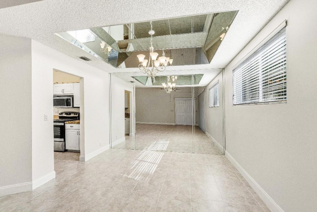 9770 Nickels Boulevard, Unit 405, Boynton Beach, FL 33436 Photo