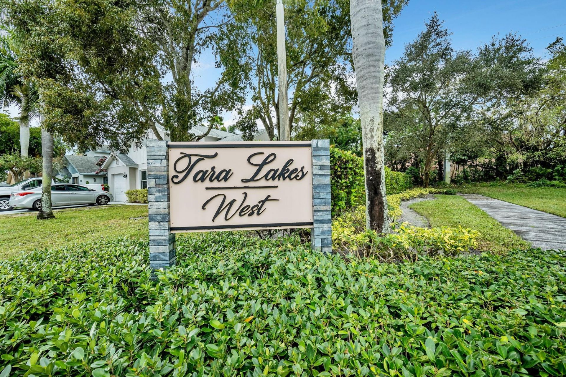 94 Magnolia Circle, Boynton Beach, FL 33436 Photo