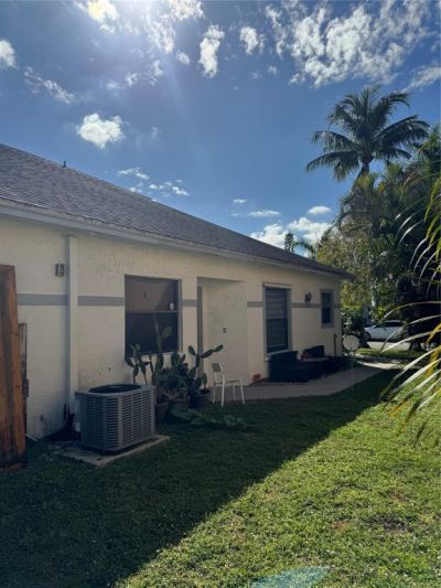 94 Magnolia Circle, Boynton Beach, FL 33436 Photo