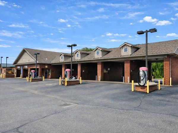 1614 WHEELING AVENUE, Glen Dale, WV 26038