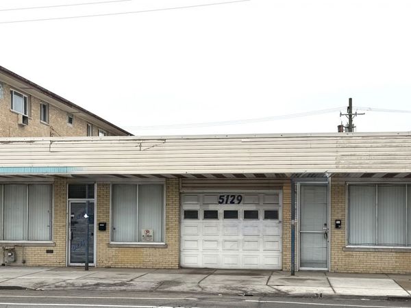 5129 W Diversey Avenue, Chicago, IL 60639