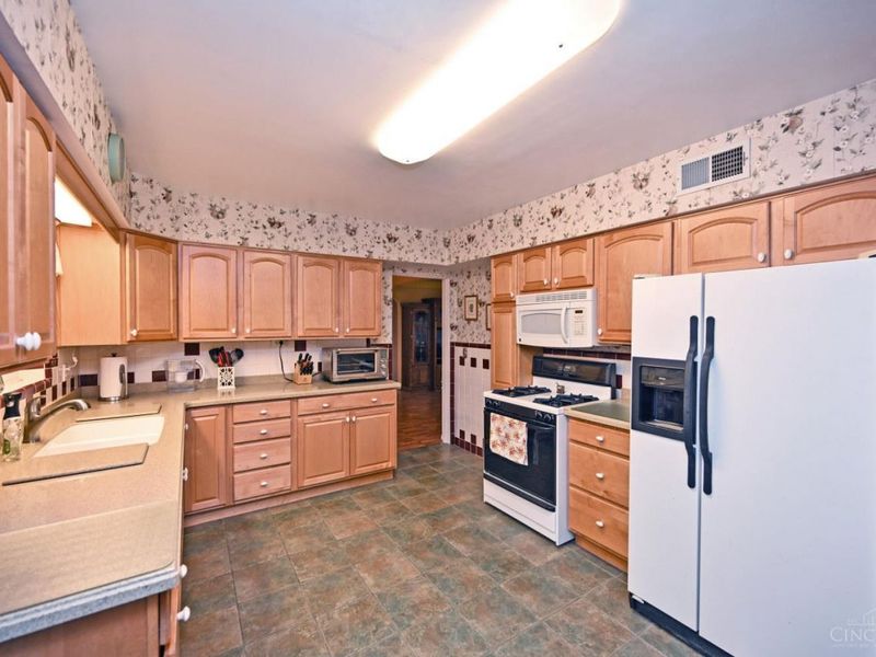 5734 Wielert Avenue, Cincinnati, OH 45239 Photo 14