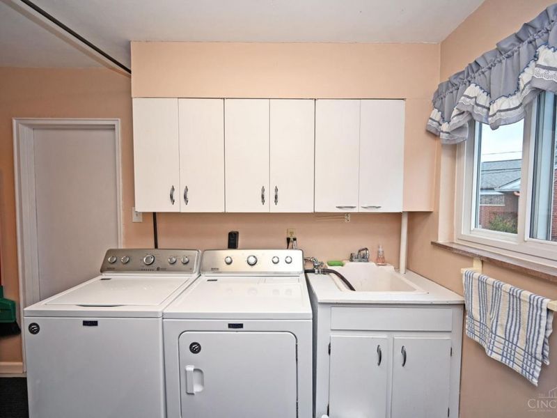 5734 Wielert Avenue, Cincinnati, OH 45239 Photo 18