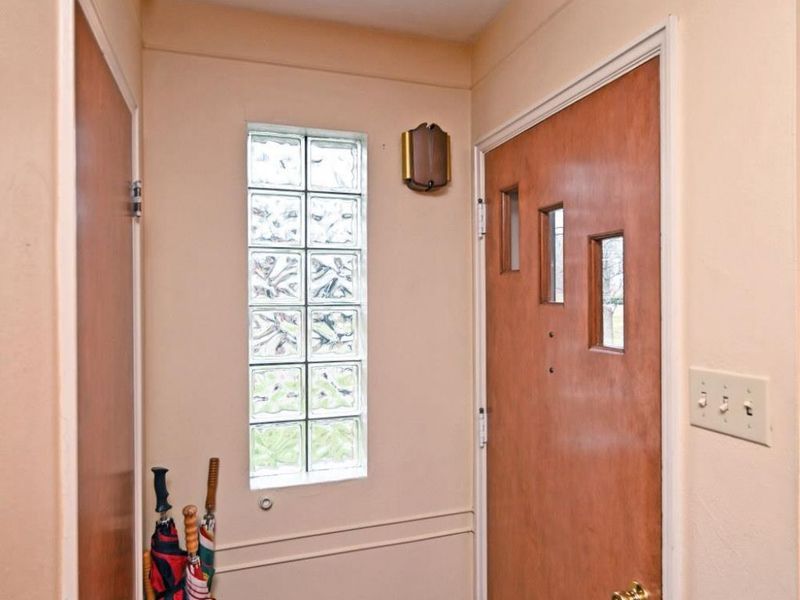 5734 Wielert Avenue, Cincinnati, OH 45239 Photo 4