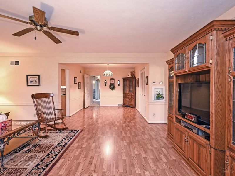 5734 Wielert Avenue, Cincinnati, OH 45239 Photo 5