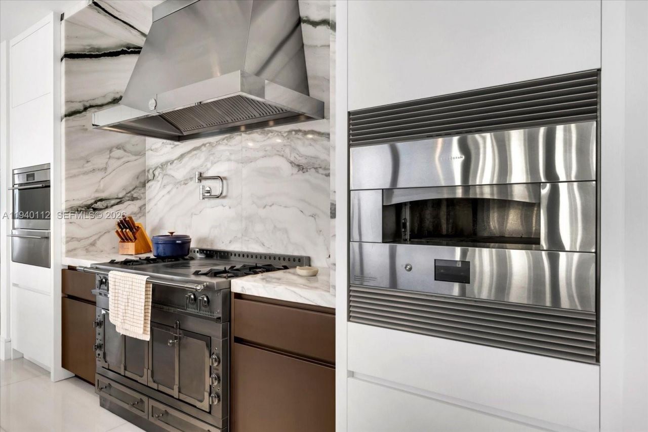 17975 Collins Ave , Unit N-1902, Sunny Isles Beach, FL 33160 Photo