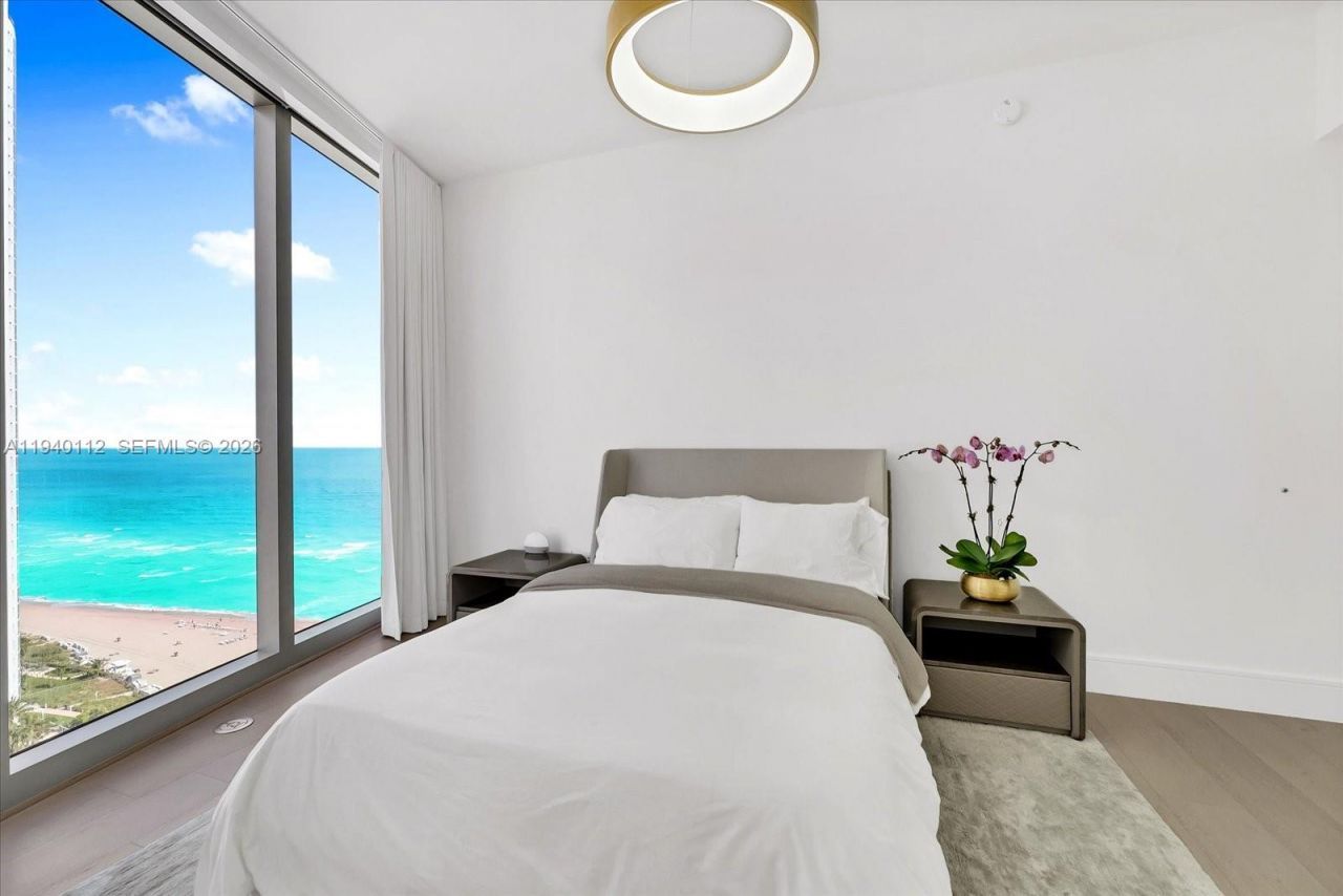 17975 Collins Ave, Unit N-1902, Sunny Isles Beach, FL 33160 Photo