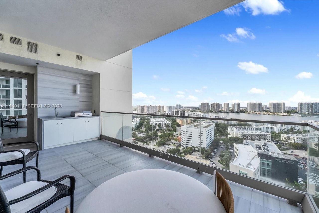 17975 Collins Ave, Unit N-1902, Sunny Isles Beach, FL 33160 Photo