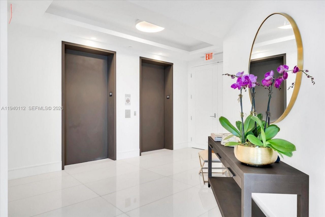 17975 Collins Ave, Unit N-1902, Sunny Isles Beach, FL 33160 Photo