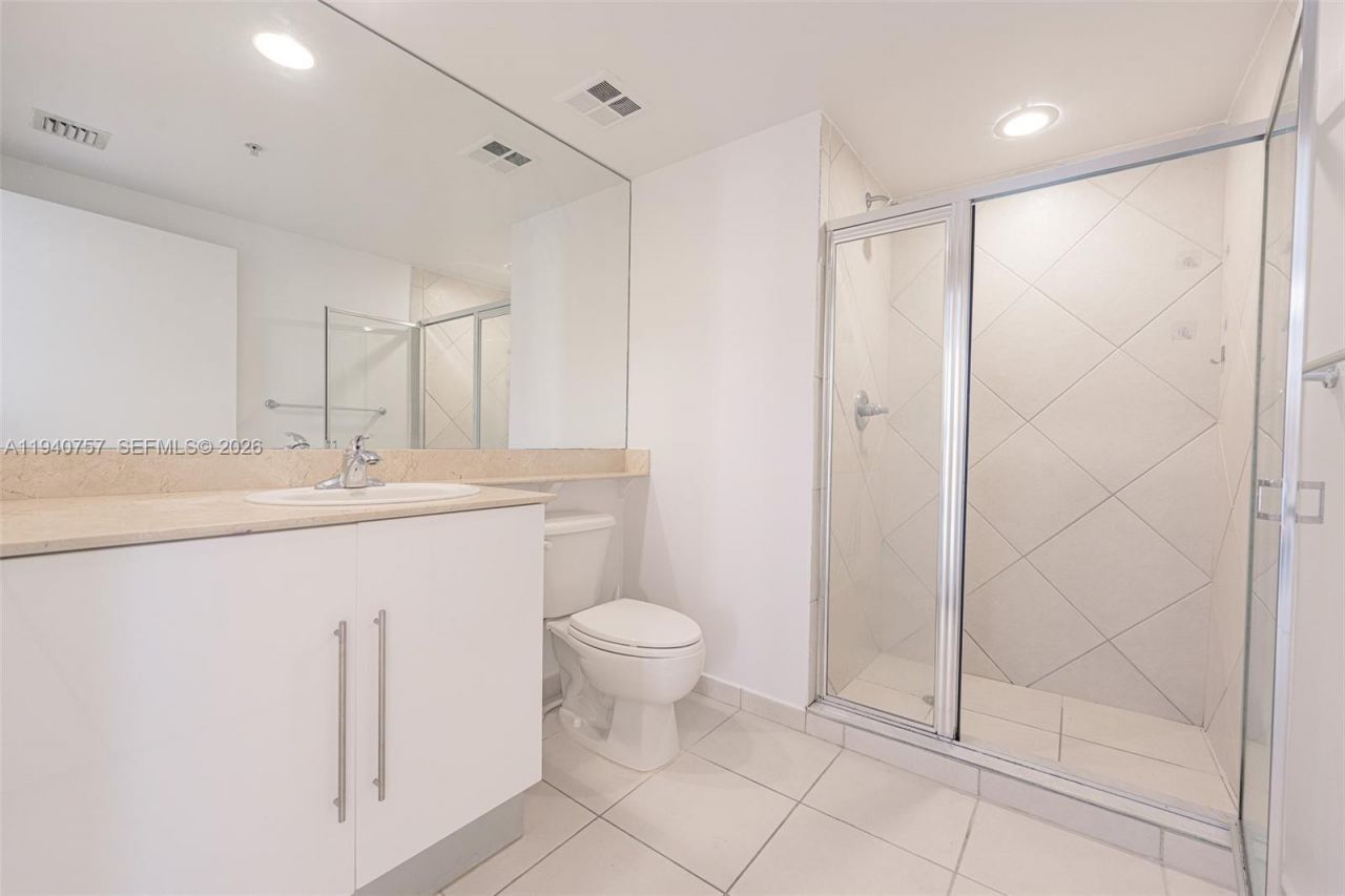 335 S Biscayne Blvd , Unit 1108, Miami, FL 33131 Photo