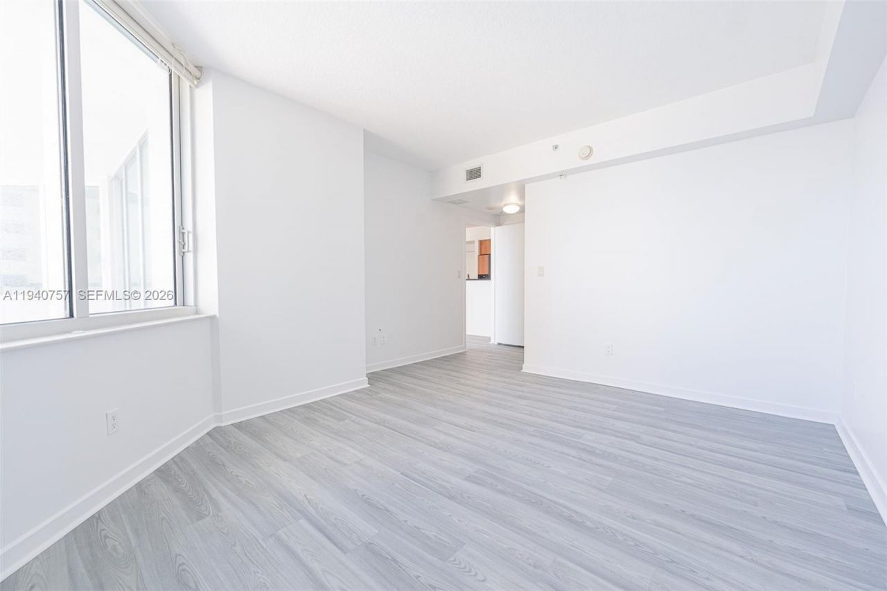 335 S Biscayne Blvd , Unit 1108, Miami, FL 33131 Photo