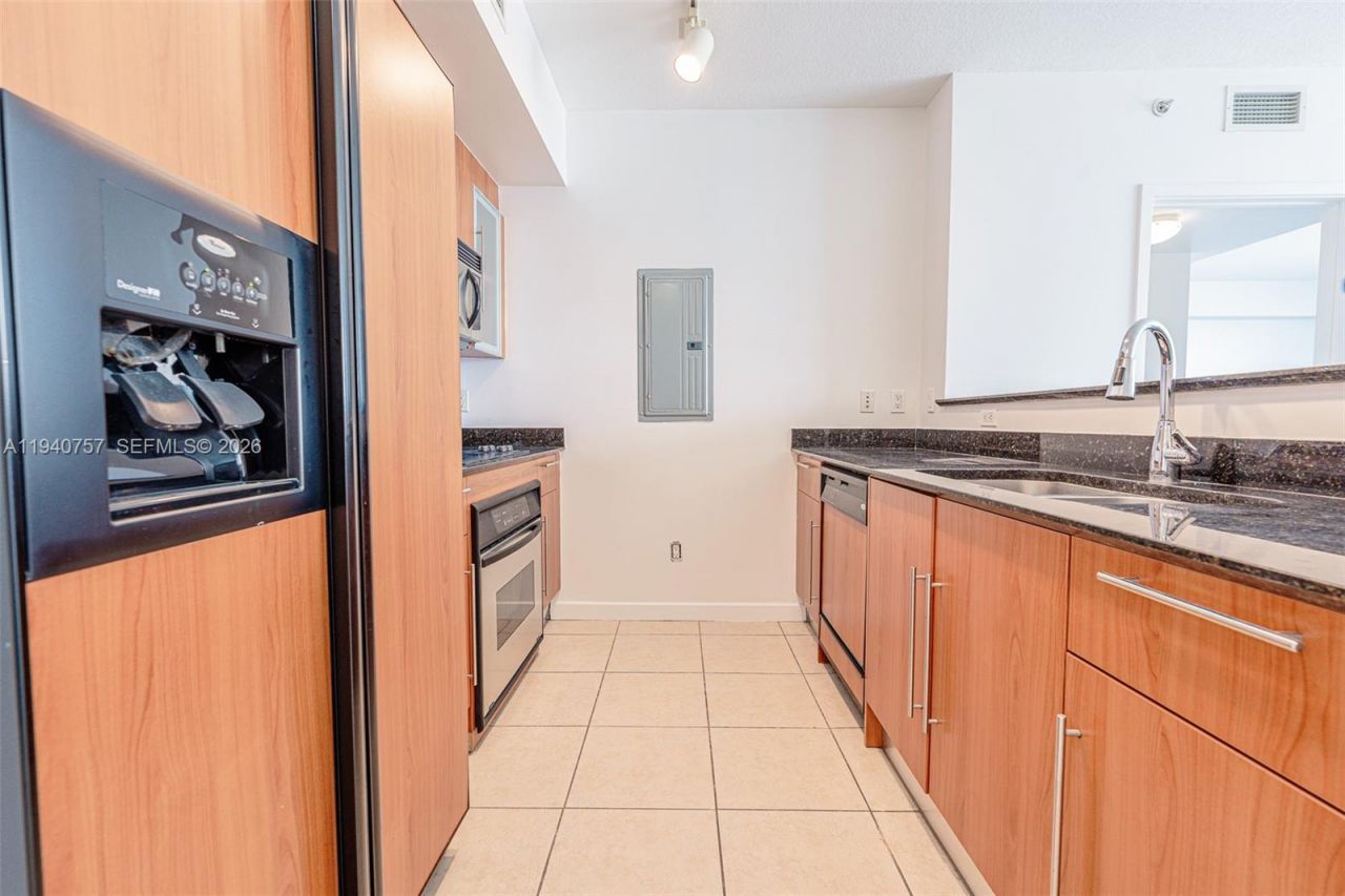 335 S Biscayne Blvd , Unit 1108, Miami, FL 33131 Photo