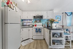 613 5th Ave. S photo 4