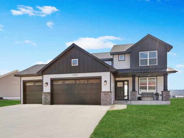2444 Hadley Hills Drive NE, Rochester, MN 55906