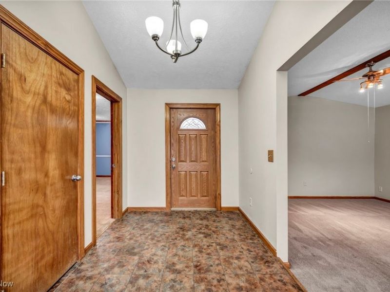 132 Mount Vernon Court, Elyria, OH 44035 Photo 11