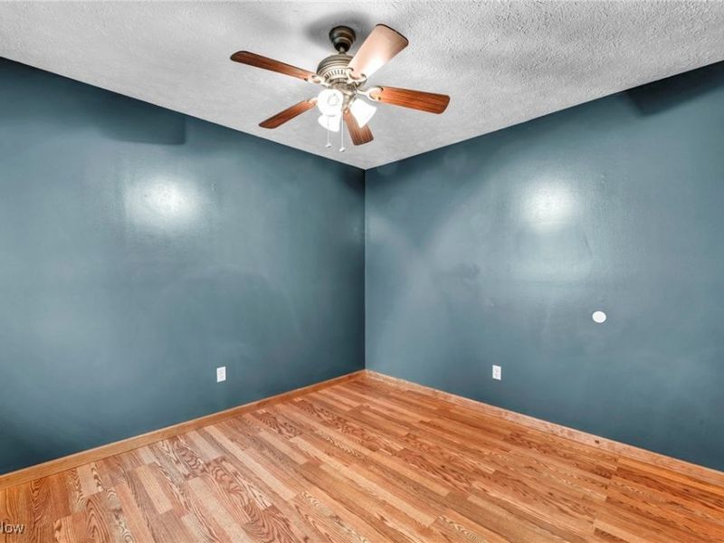 132 Mount Vernon Court, Elyria, OH 44035 Photo 32