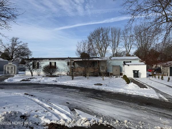 76 W Foxrun Street, Holland, OH 43528