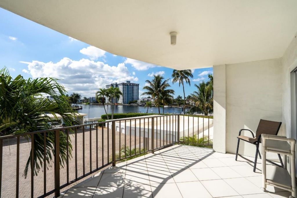 400 Seasage Drive, Unit 204, Delray Beach, FL 33483 Photo