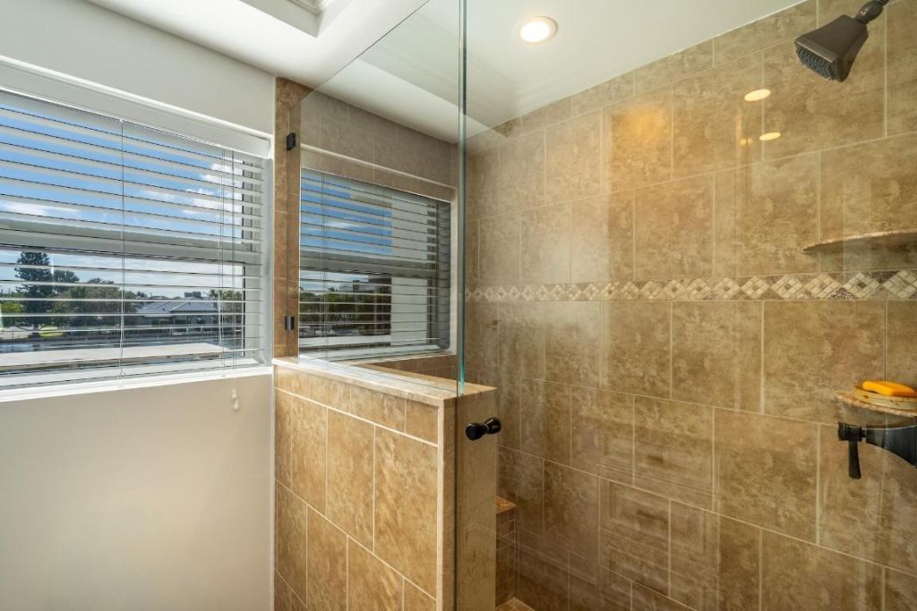 400 Seasage Drive, Unit 204, Delray Beach, FL 33483 Photo