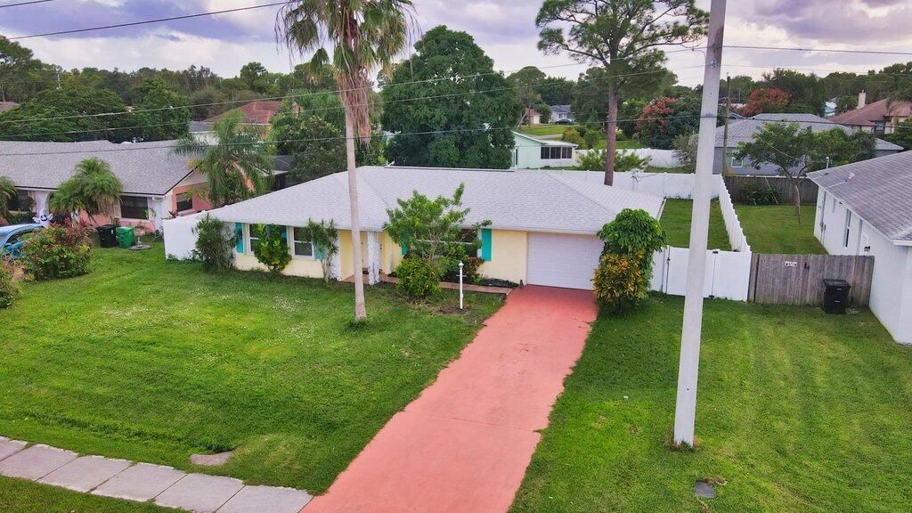 772 SE Thornhill Drive, Port Saint Lucie, FL 34983 Photo