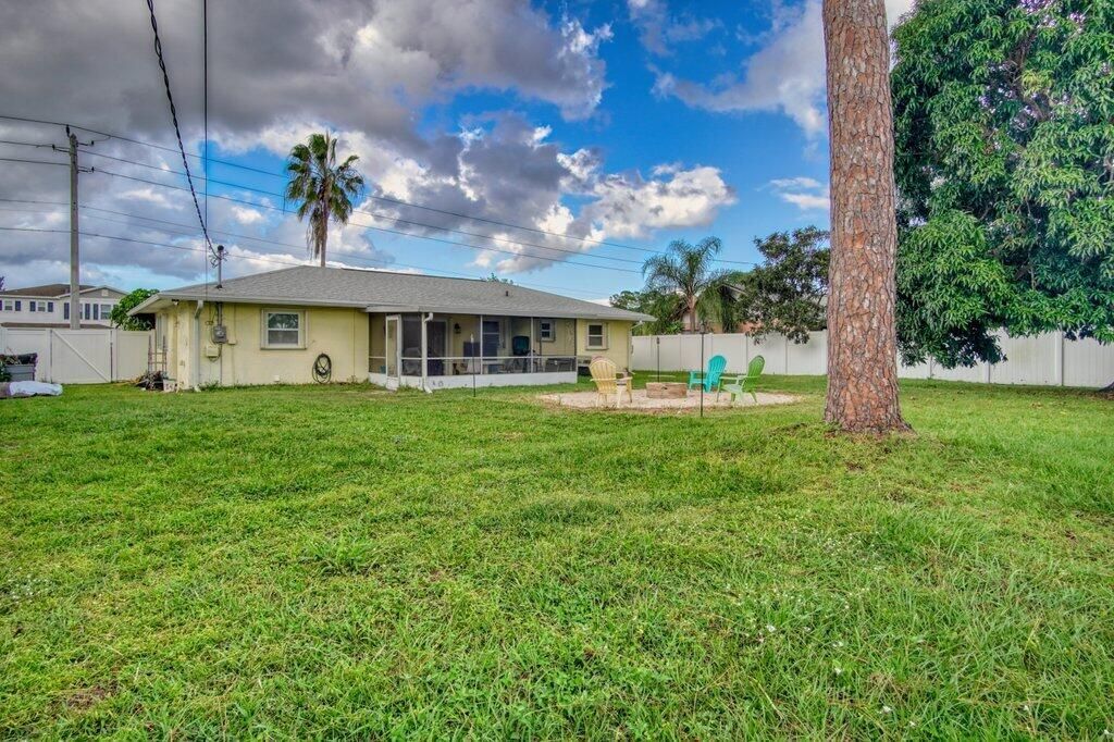 772 SE Thornhill Drive, Port Saint Lucie, FL 34983 Photo