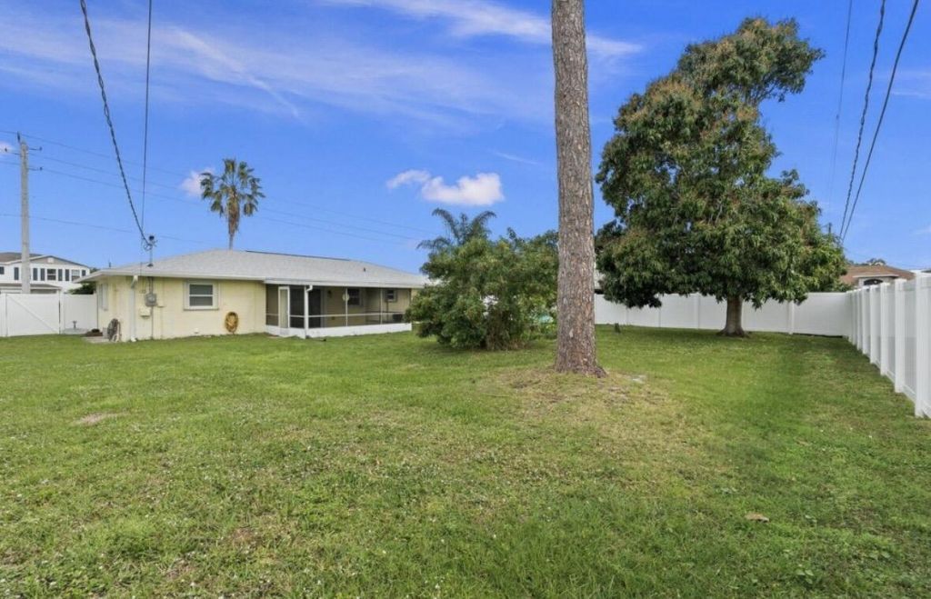 772 SE Thornhill Drive, Port Saint Lucie, FL 34983 Photo