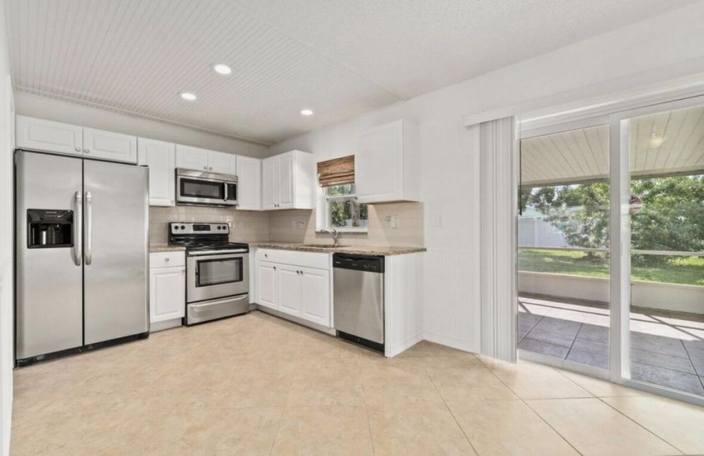 772 SE Thornhill Drive, Port Saint Lucie, FL 34983 Photo