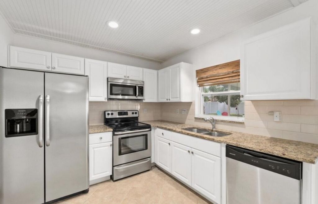 772 SE Thornhill Drive, Port Saint Lucie, FL 34983 Photo