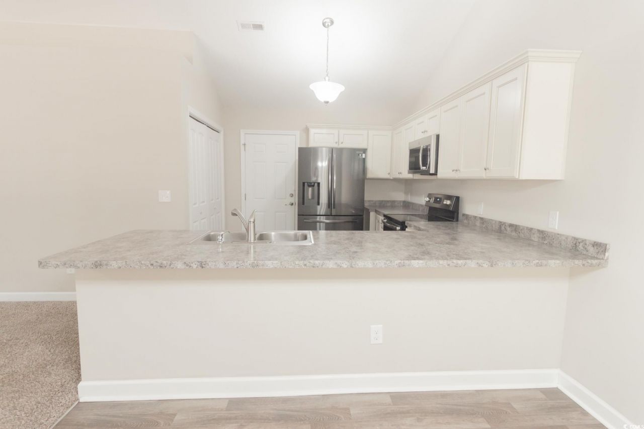 3793 Mayfield Dr. Photo 10