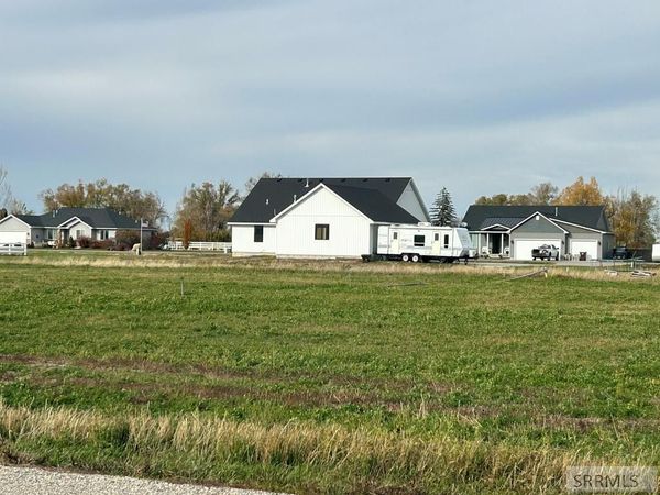 L7 B2 E 330 N, BLACKFOOT, ID 83221