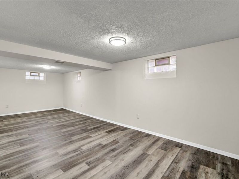 766 E 232nd Street, Euclid, OH 44123 Photo 39