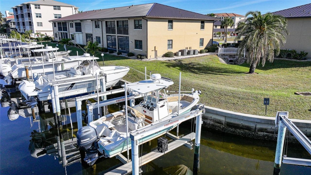 240 Lewis Circle, Unit 513, Punta Gorda, FL 33950 Photo