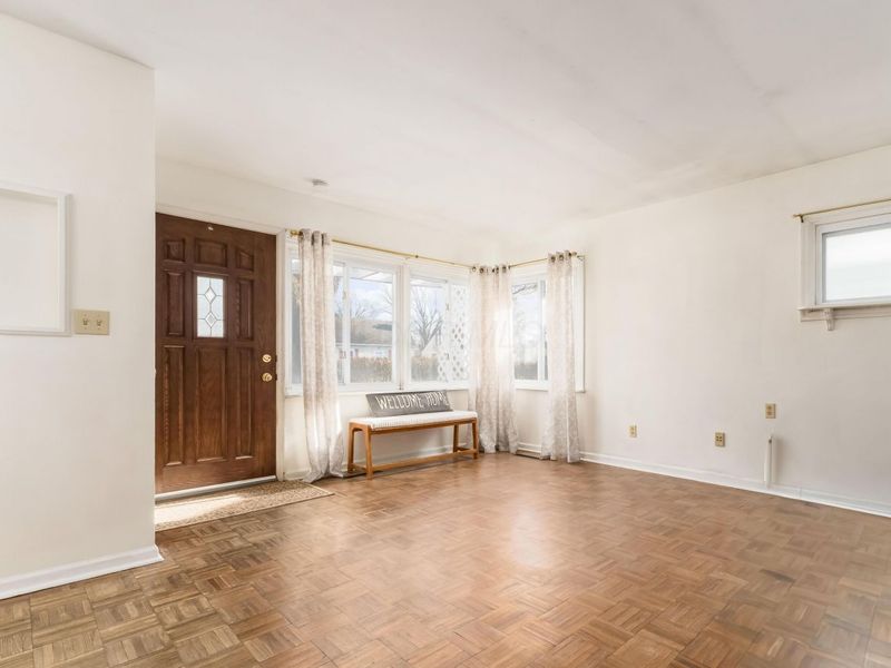 161 N Gould Road, Columbus, OH 43209 Photo 9