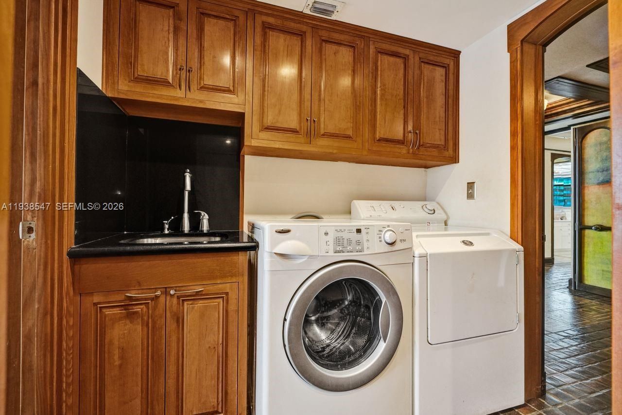 5660 Collins Ave, Unit 11E, Miami Beach, FL 33140 Photo