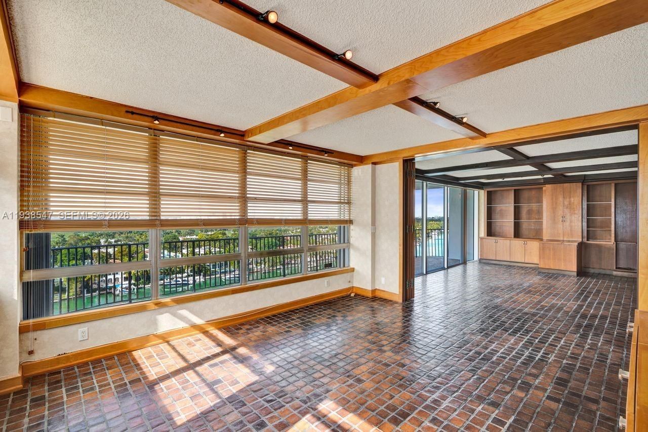 5660 Collins Ave, Unit 11E, Miami Beach, FL 33140 Photo