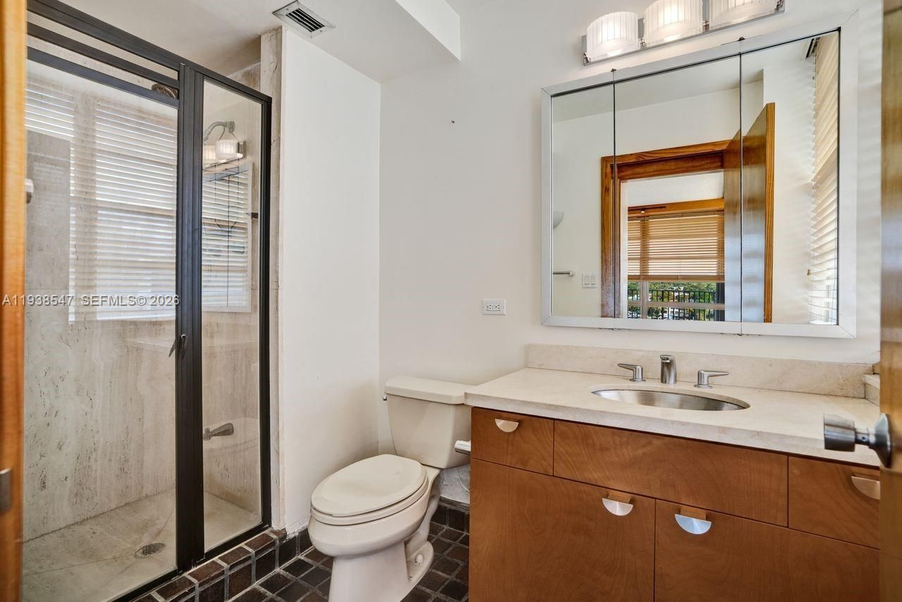 5660 Collins Ave, Unit 11E, Miami Beach, FL 33140 Photo