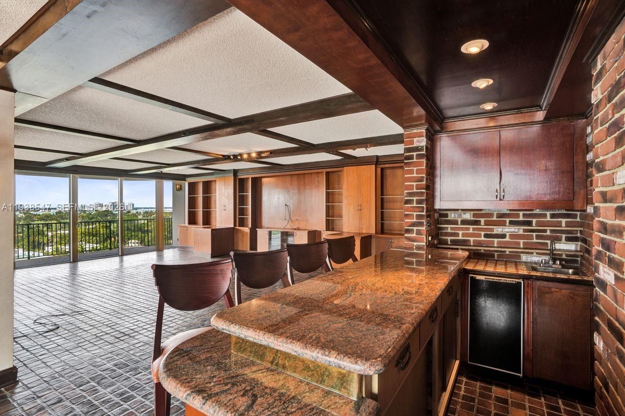 5660 Collins Ave, Unit 11E, Miami Beach, FL 33140 Photo