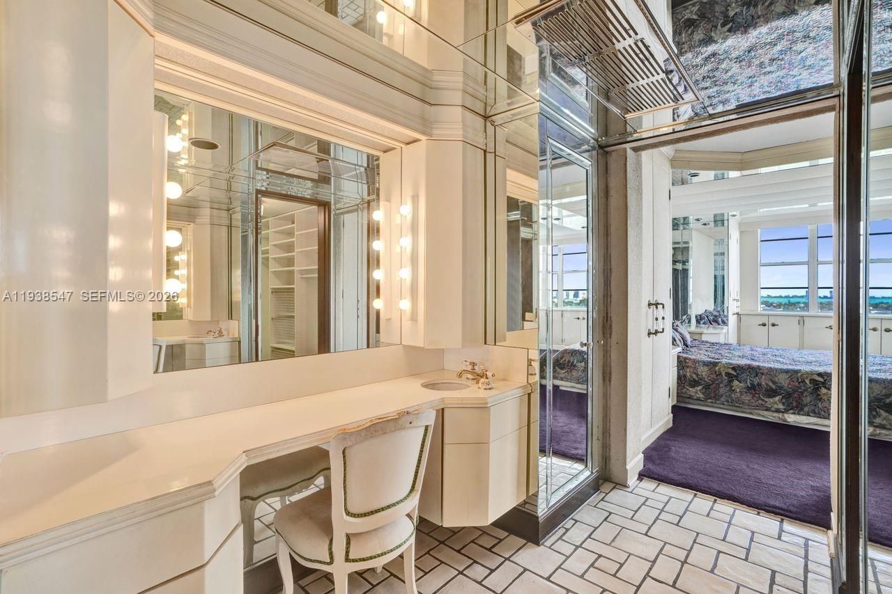 5660 Collins Ave, Unit 11E, Miami Beach, FL 33140 Photo