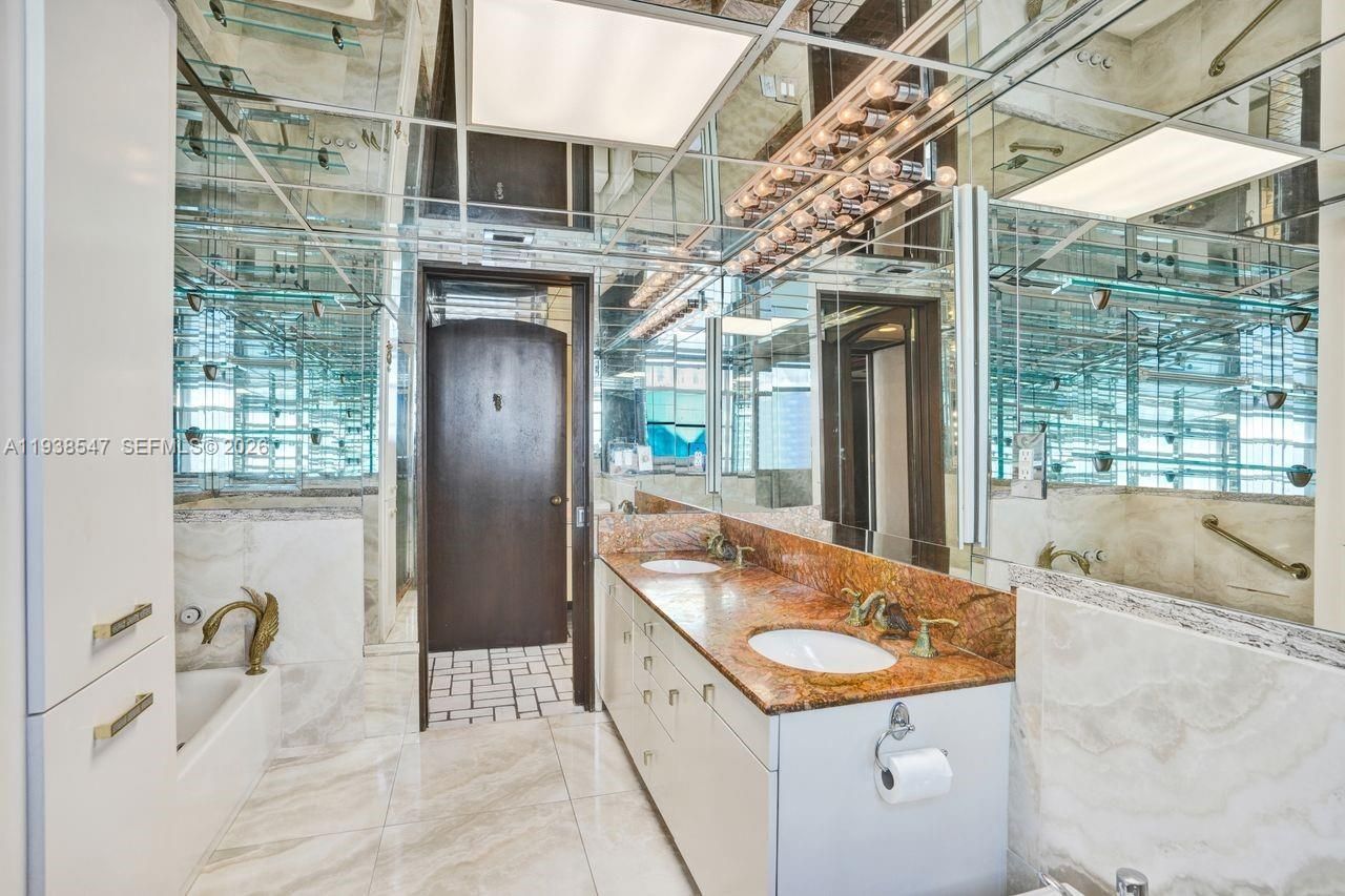 5660 Collins Ave, Unit 11E, Miami Beach, FL 33140 Photo