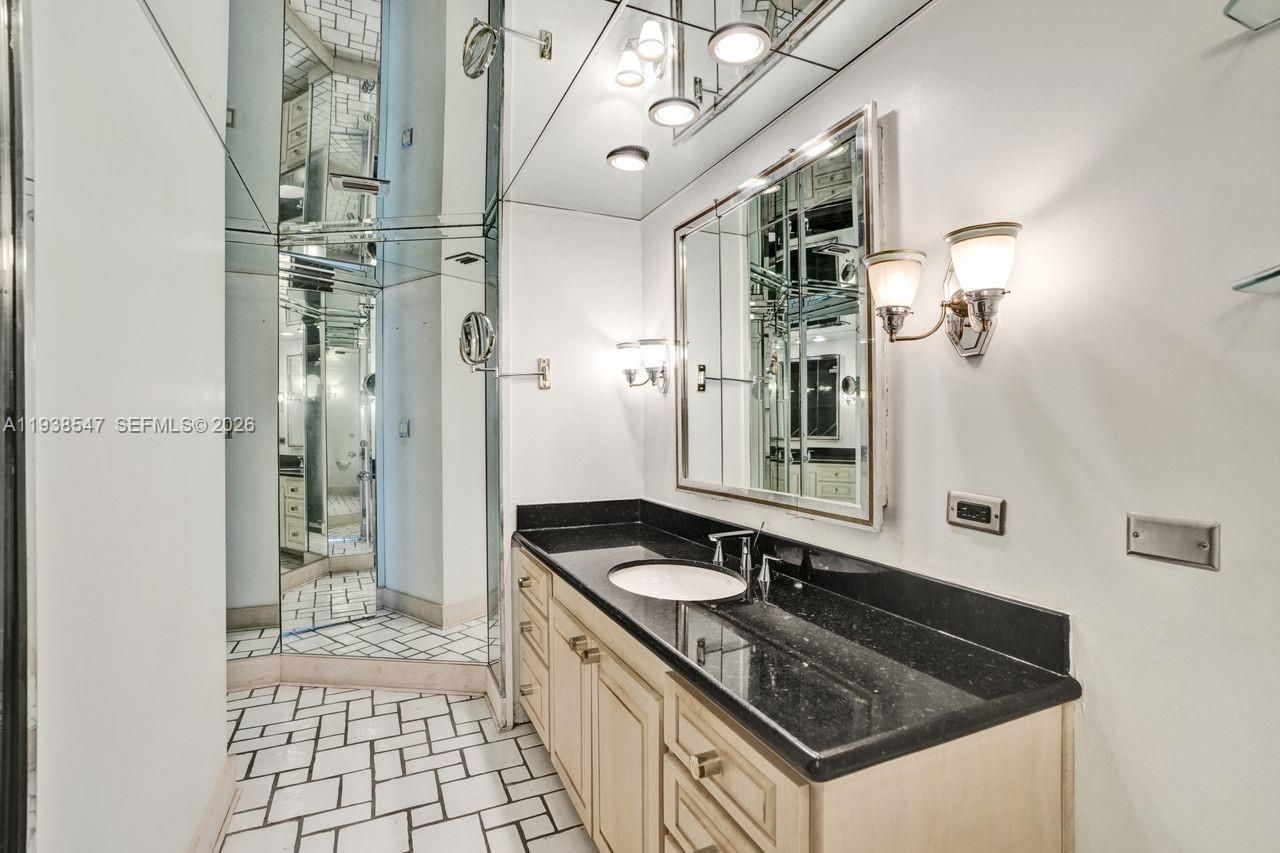 5660 Collins Ave, Unit 11E, Miami Beach, FL 33140 Photo