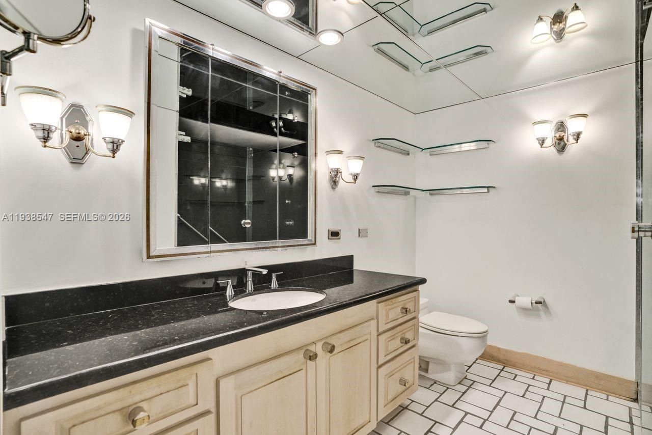 5660 Collins Ave, Unit 11E, Miami Beach, FL 33140 Photo