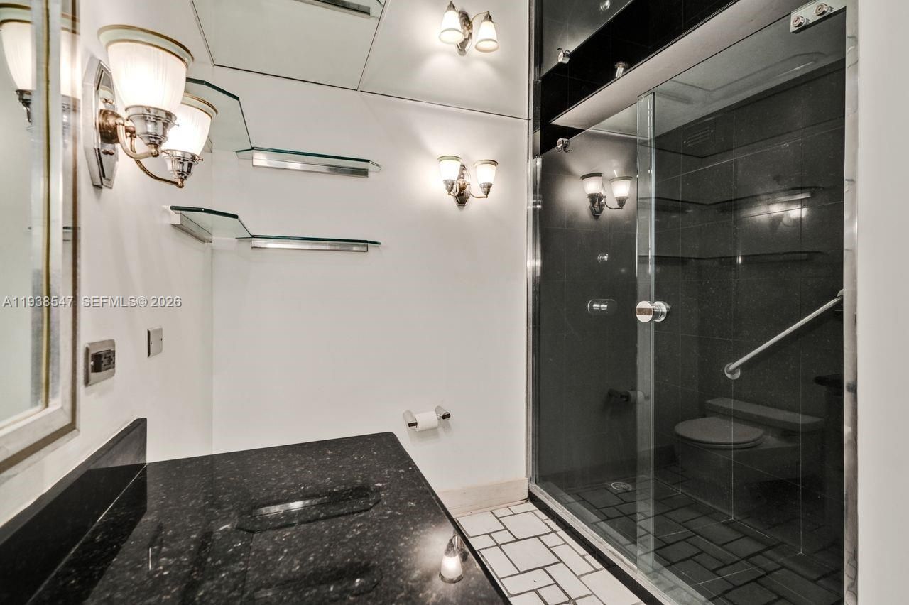 5660 Collins Ave, Unit 11E, Miami Beach, FL 33140 Photo