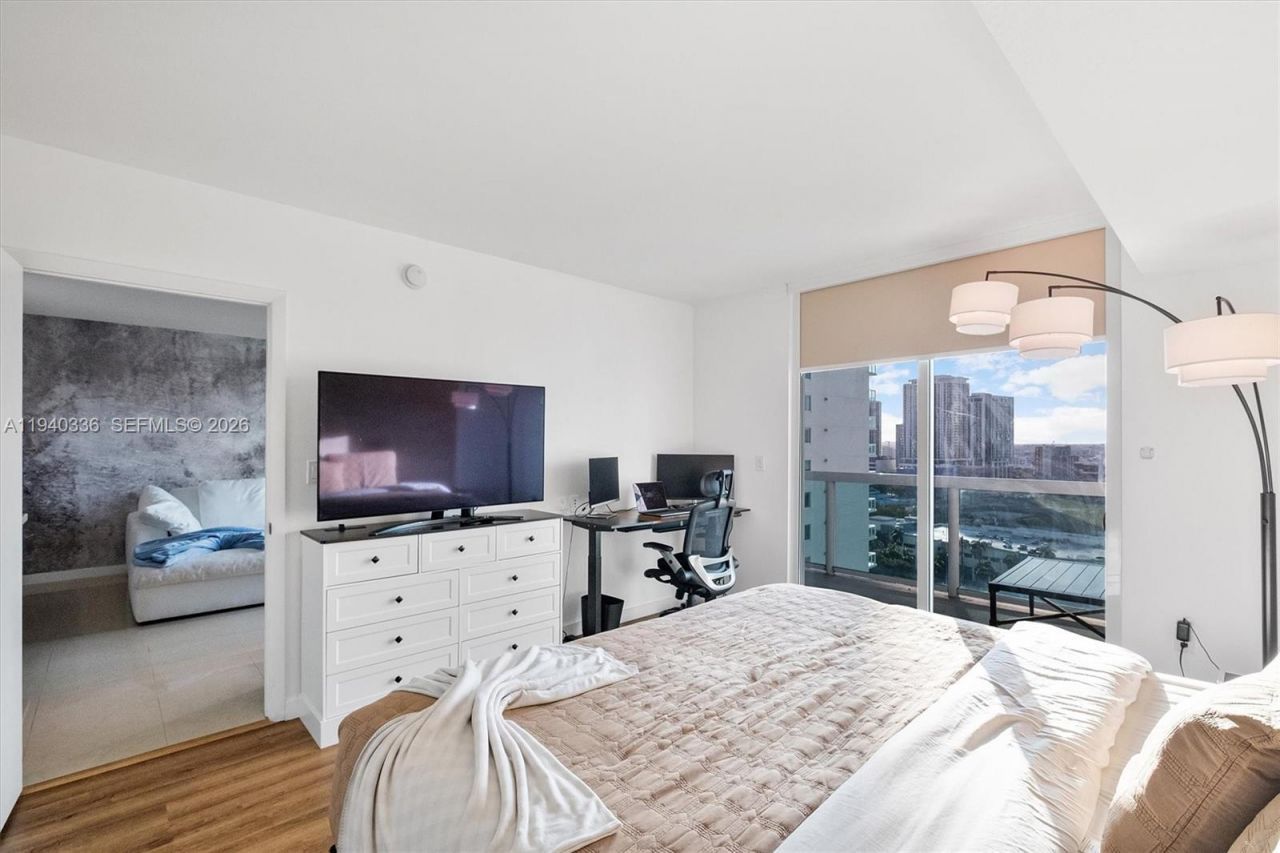 1800 N Bayshore Dr, Unit 2006, Miami, FL 33132 Photo