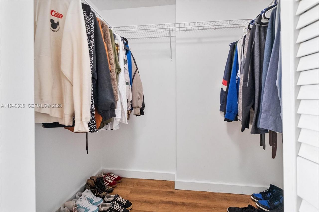 1800 N Bayshore Dr, Unit 2006, Miami, FL 33132 Photo