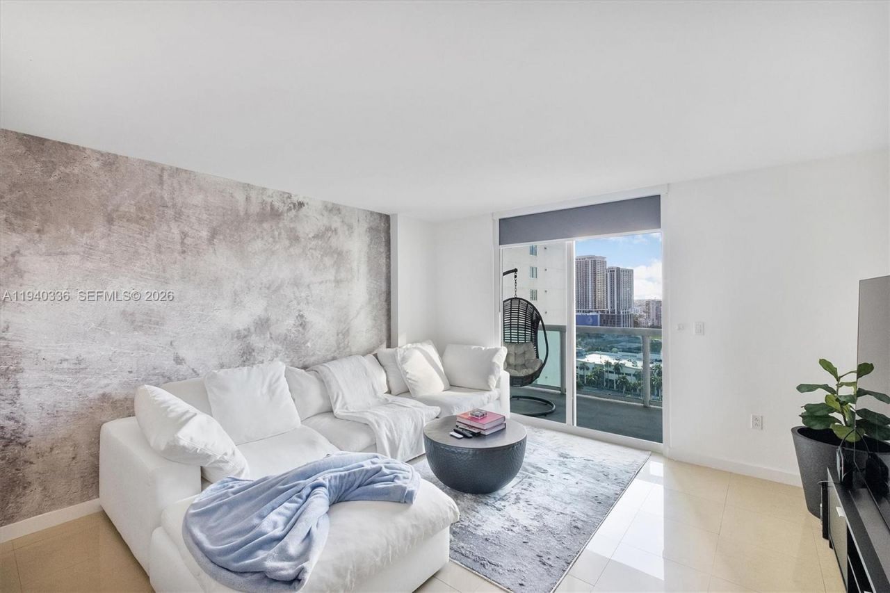 1800 N Bayshore Dr, Unit 2006, Miami, FL 33132 Photo