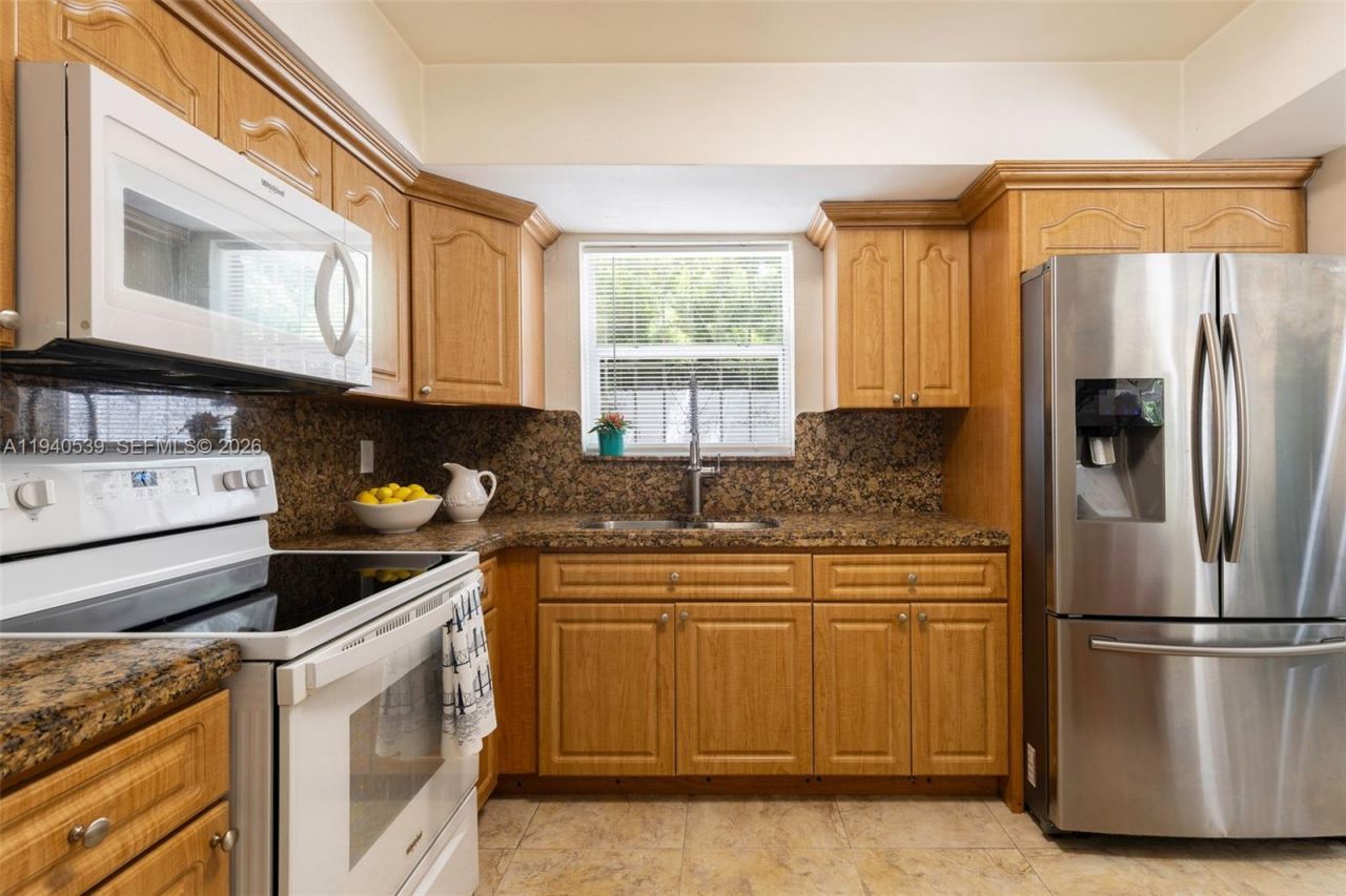 2201 SW 22nd Ter, Miami, FL 33145 Photo