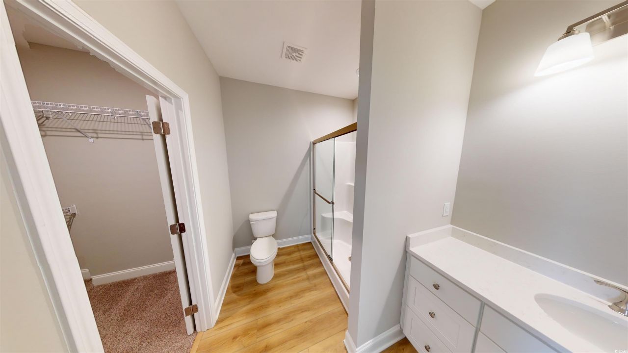 1044 Moen Loop Photo 12