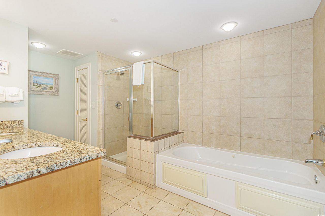 9994 Beach Club Dr. Photo 24